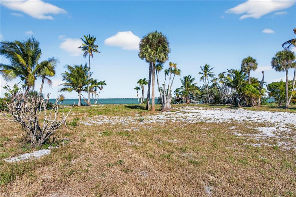 METES AND BOUNDS - Land