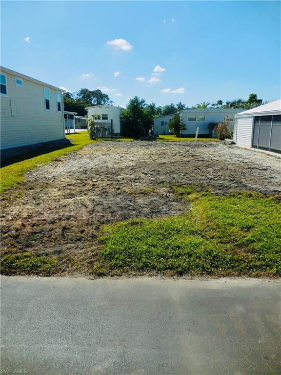 ENCHANTING ACRES MOBILE HOME - Land