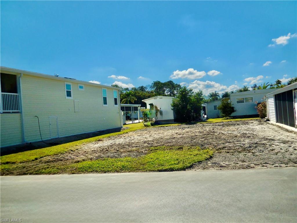 ENCHANTING ACRES MOBILE HOME - Land