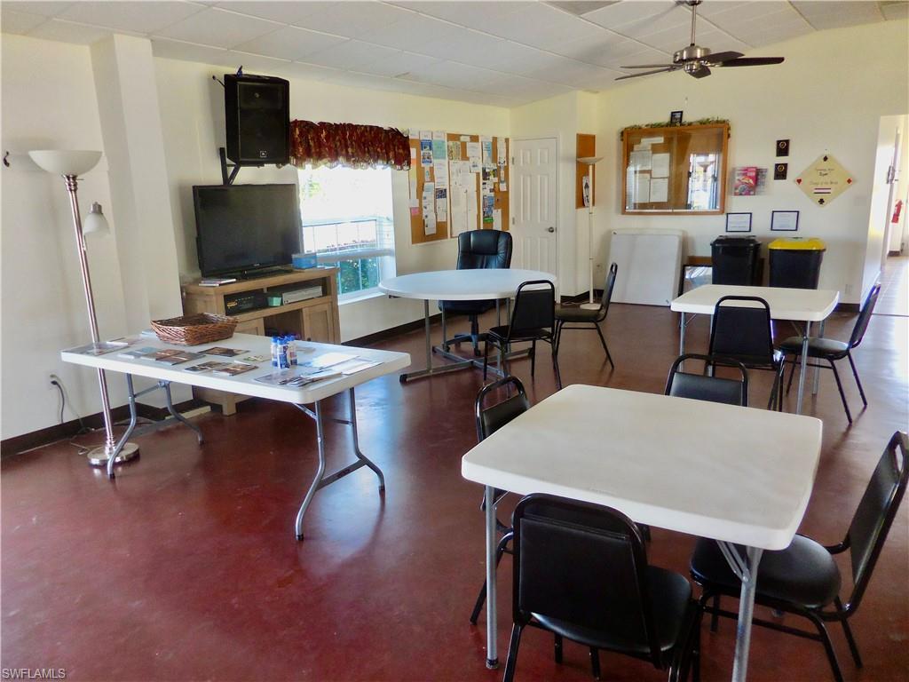 ENCHANTING ACRES MOBILE HOME - Land