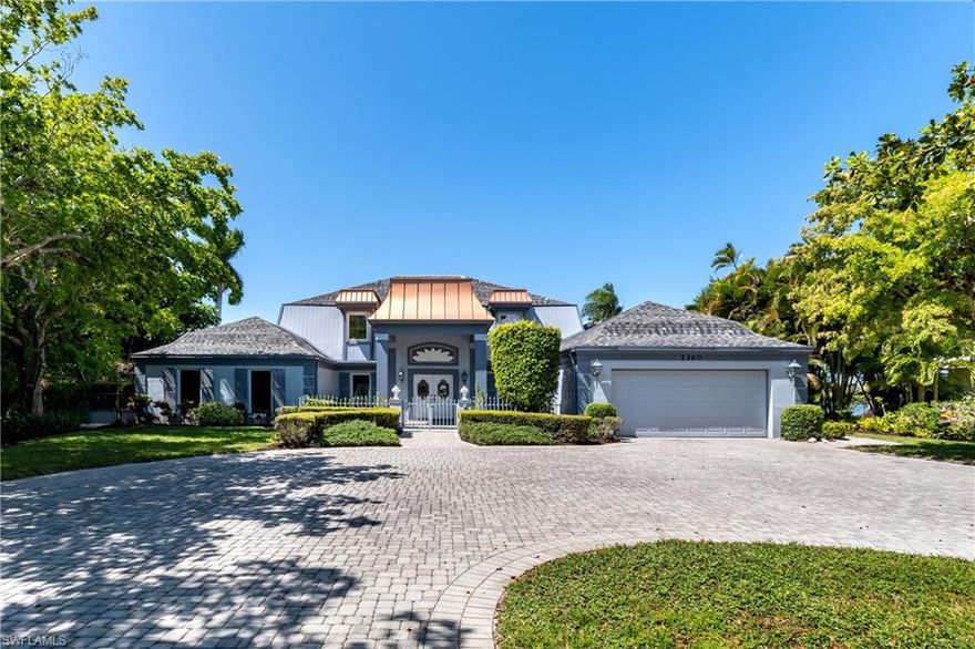 Spectacular sunsets, breathtaking views, and friendly wildlife visitors while relaxing by your swimming pool or on your private dock.  Enjoy all the beauty of Naples from an oversized bay front property, one of the largest properties available in Royal Harbor, with over 150 feet of western waterfront exposure.  This boater’s paradise offers direct access to the Gulf of Mexico as well as all of the inland waterways.   
Royal Harbor, a quiet, private and elegant neighborhood, is just a quick drive or bike ride to 5th Avenue and gorgeous Naples beaches. 
Priced to sell, this unique property allows plenty of room for you to move in and remodel or to rebuild the home of your dreams.