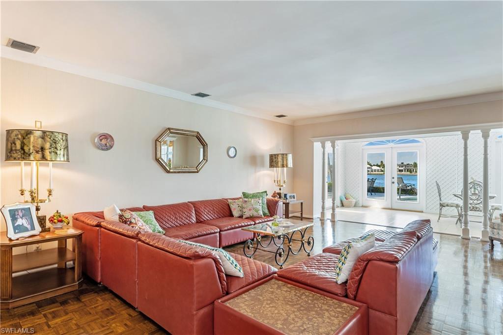 ROYAL HARBOR - Residential