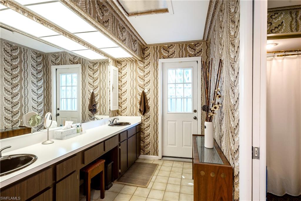 ROYAL HARBOR - Residential