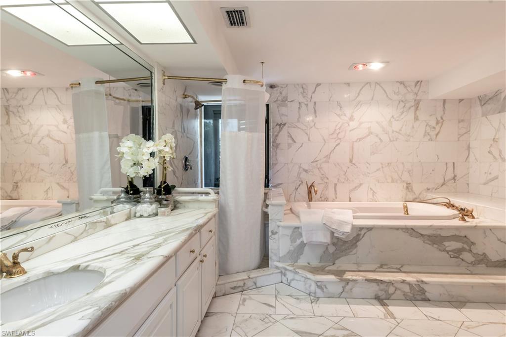 ROYAL HARBOR - Residential