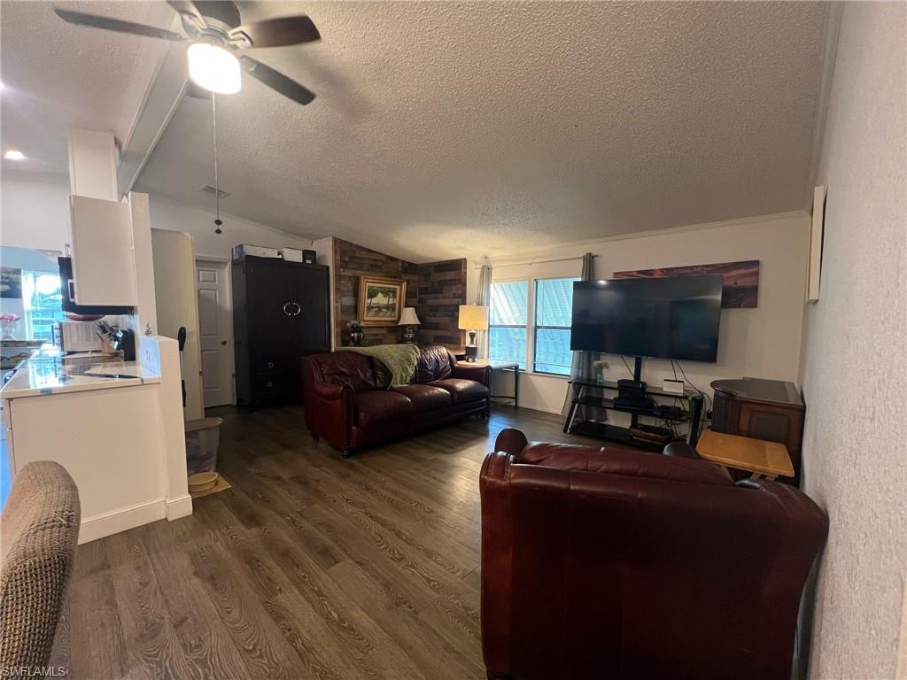 HENDERSON CREEK PARK - Residential