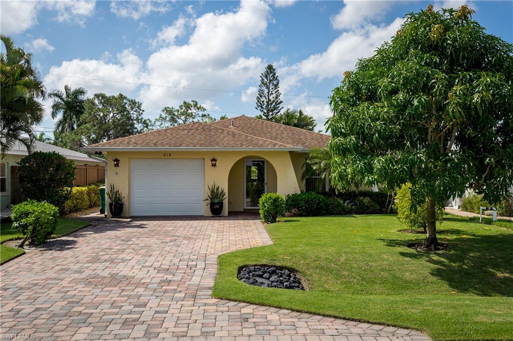 NAPLES PARK - Residential