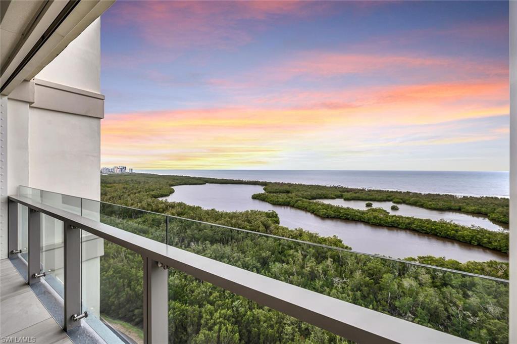 MYSTIQUE - Residential