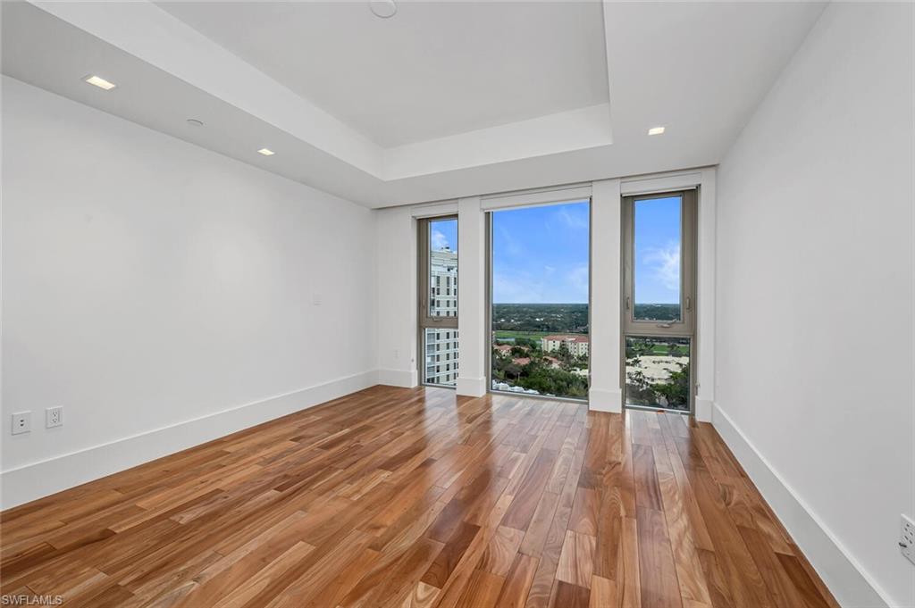 MYSTIQUE - Residential