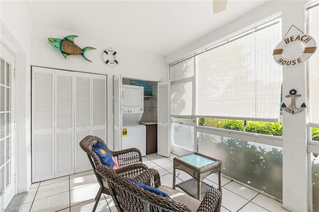 TWELVE OAKS - Residential