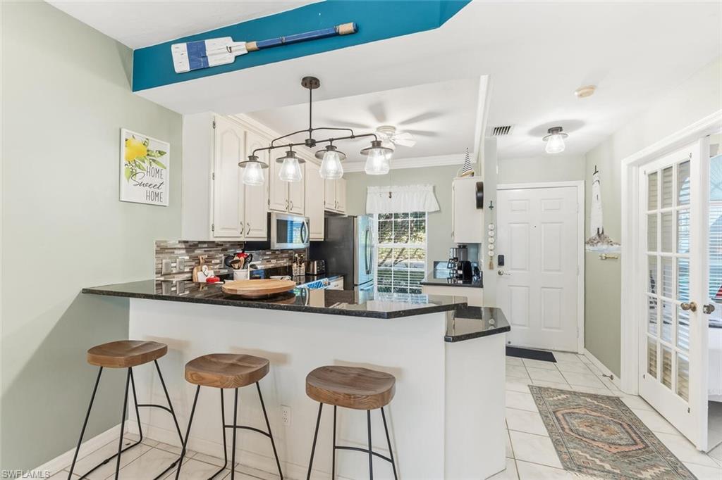 TWELVE OAKS - Residential