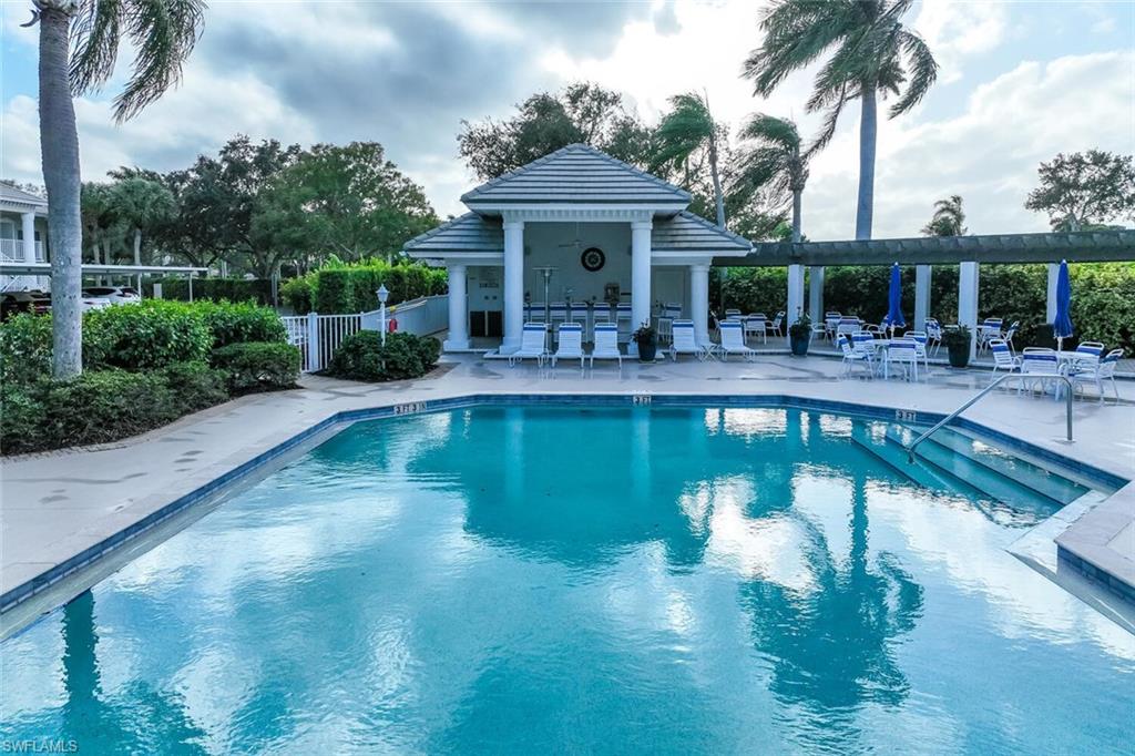 TWELVE OAKS - Residential