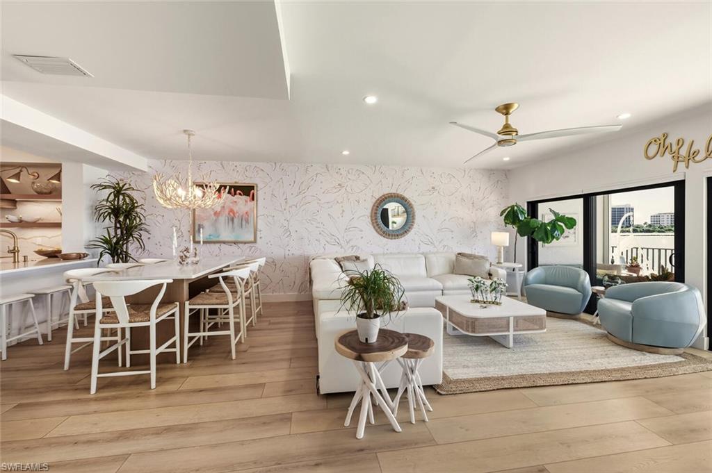 LA PENINSULA - Residential