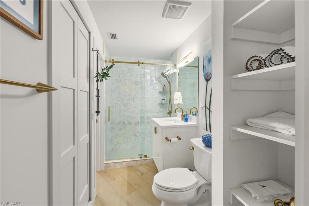 LA PENINSULA - Residential