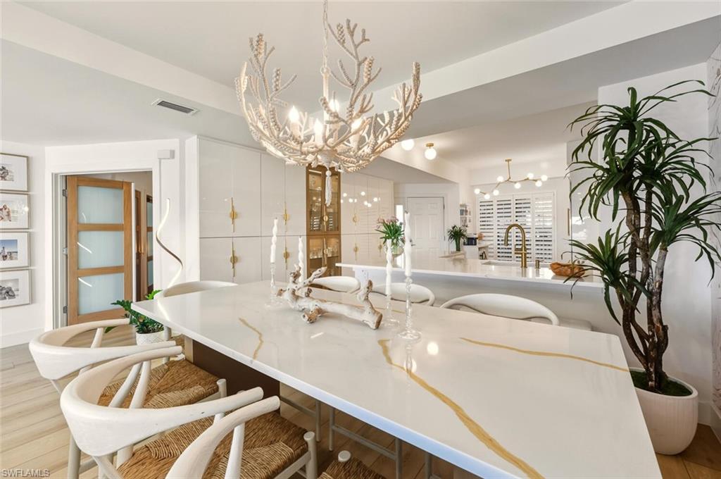 LA PENINSULA - Residential