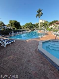 LA PENINSULA - Residential