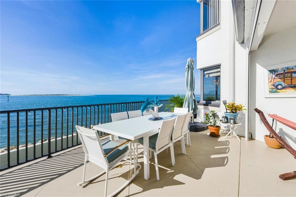 LA PENINSULA - Residential