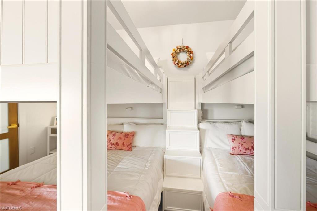 LA PENINSULA - Residential