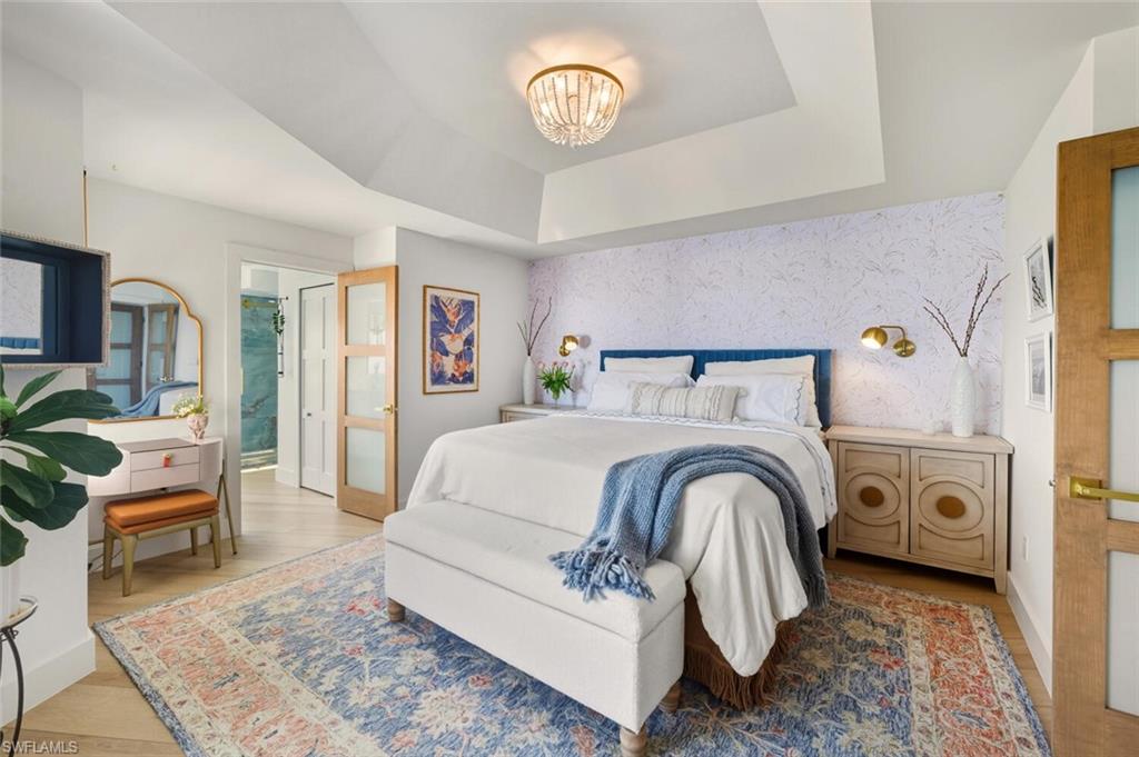 LA PENINSULA - Residential