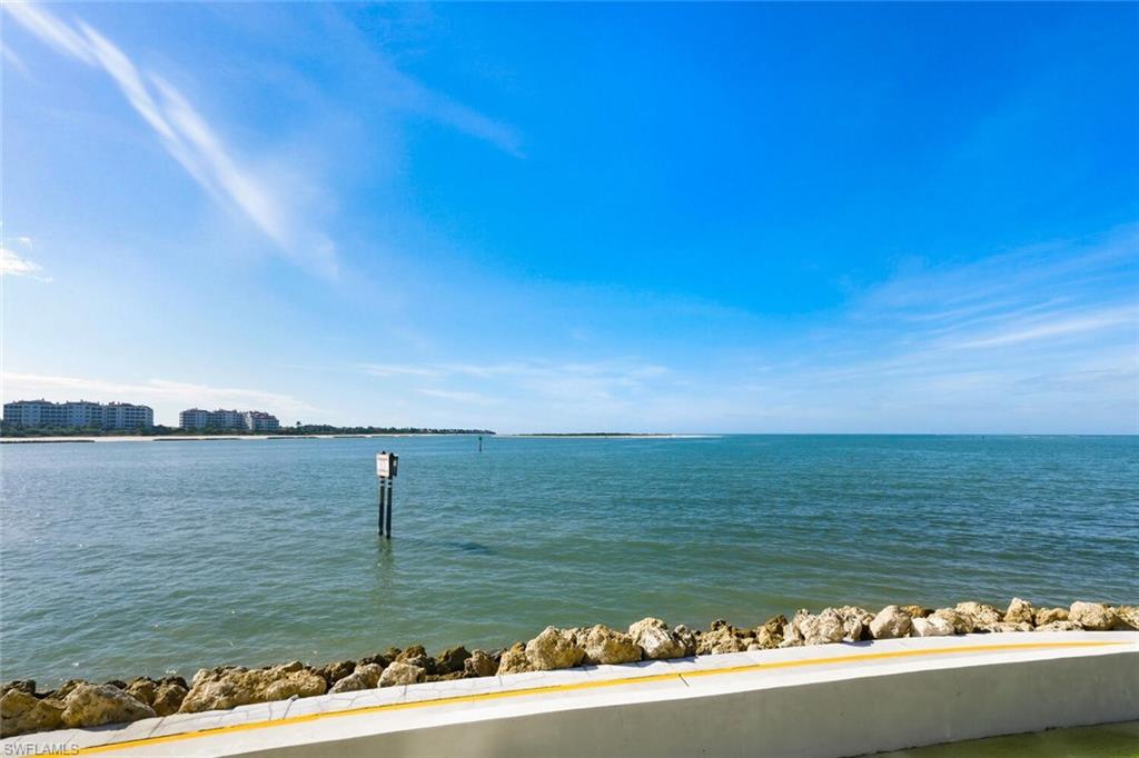 LA PENINSULA - Residential