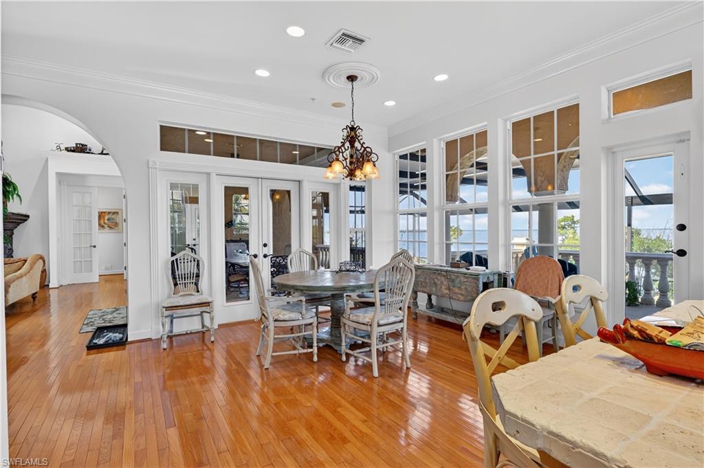 GALT ISLAND - Residential