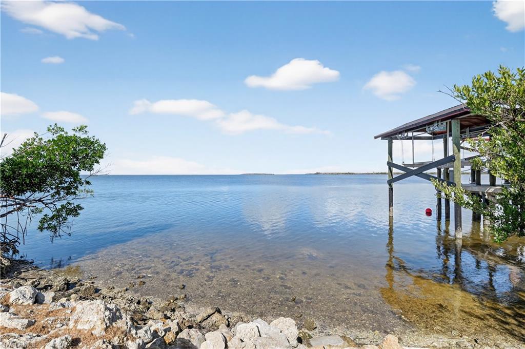 GALT ISLAND - Residential