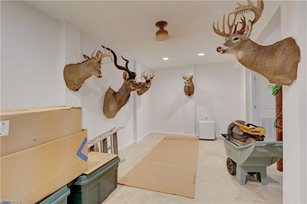 GALT ISLAND - Residential