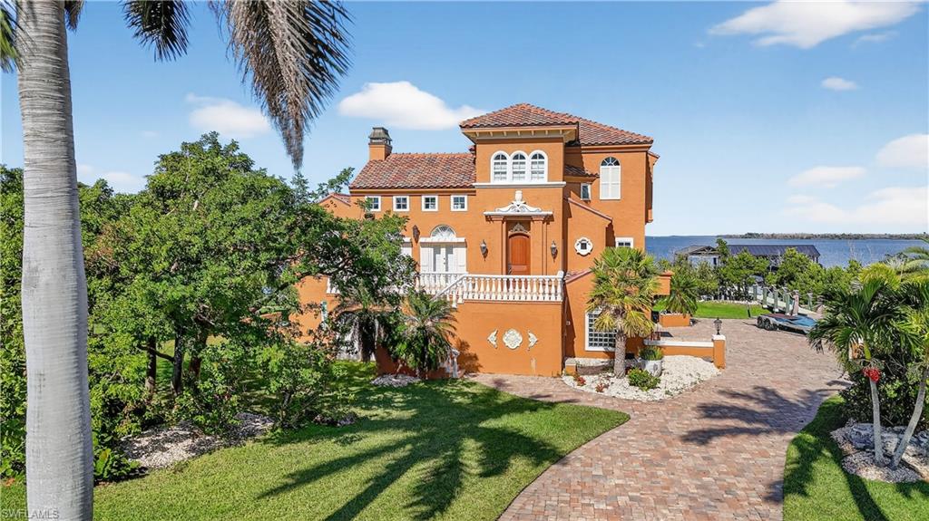 GALT ISLAND - Residential