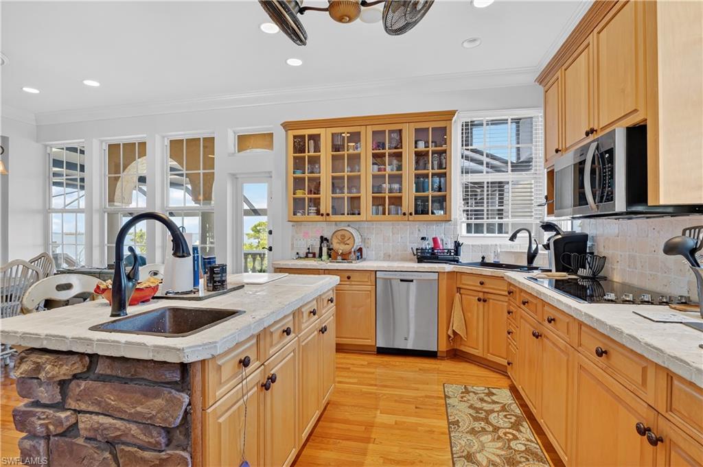 GALT ISLAND - Residential