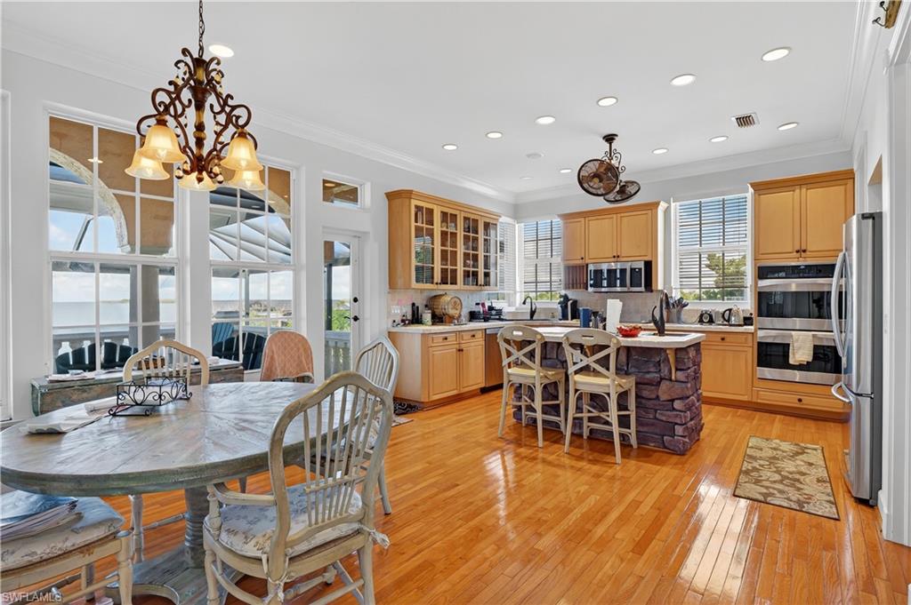 GALT ISLAND - Residential