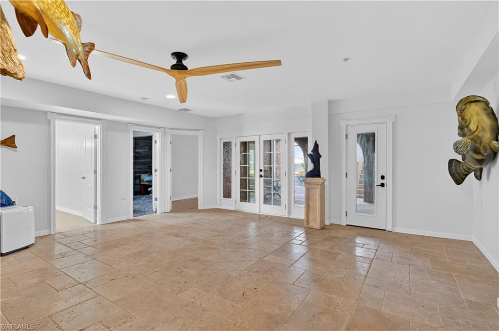 GALT ISLAND - Residential