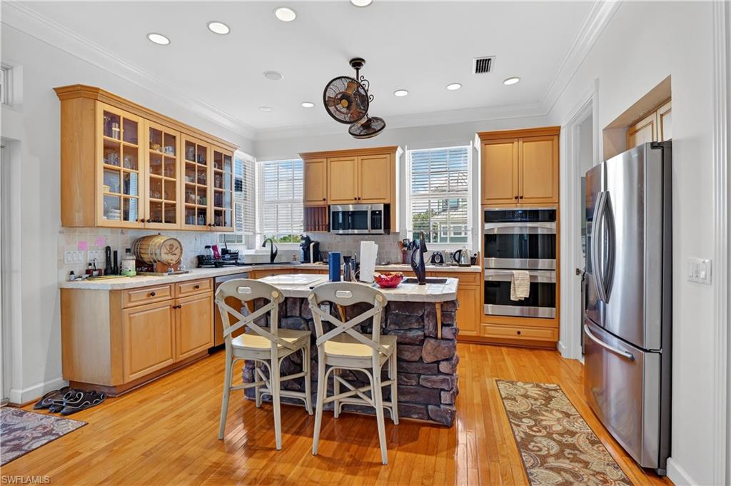 GALT ISLAND - Residential