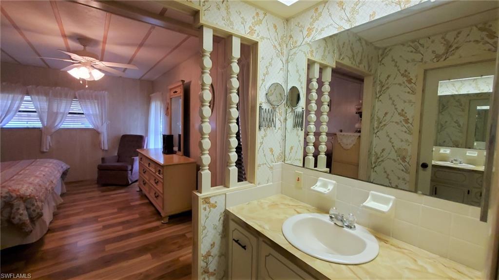 LAZY DAYS MOBILE VILLAGE - Residential