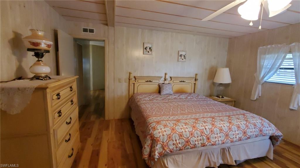 LAZY DAYS MOBILE VILLAGE - Residential