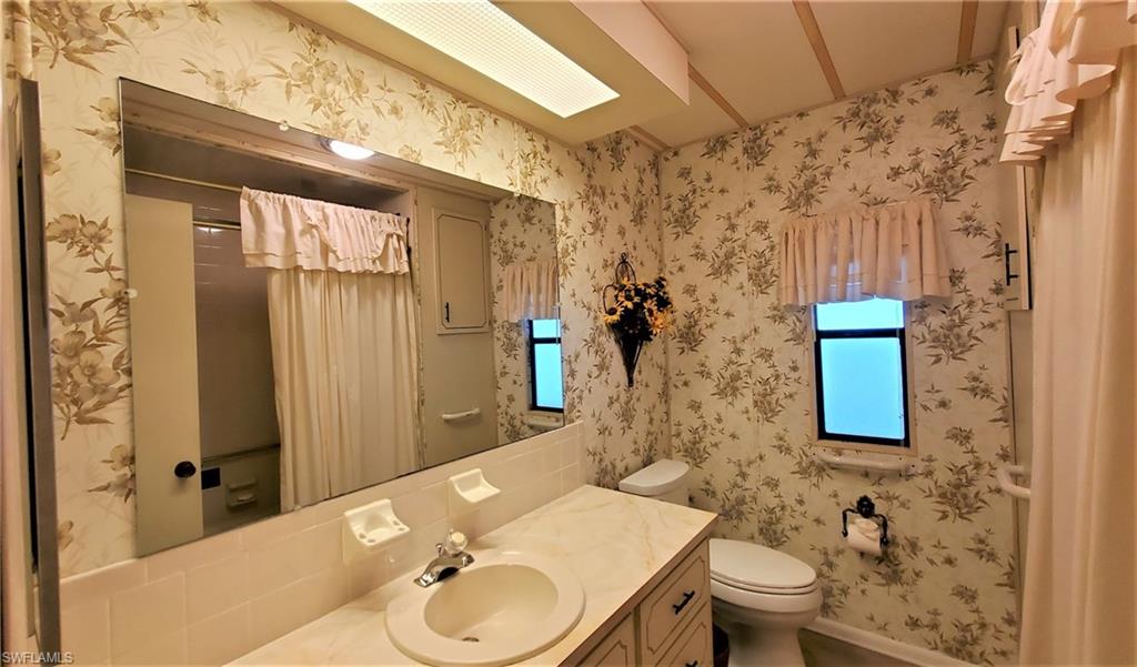 LAZY DAYS MOBILE VILLAGE - Residential