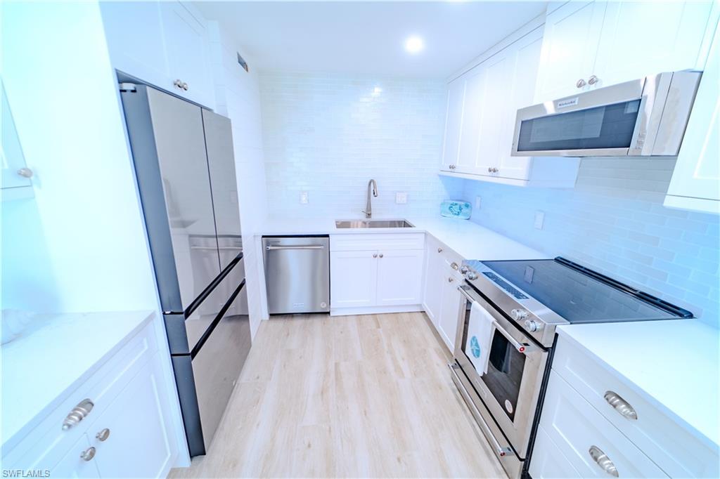 HARBOUR LIGHTS - Residential Lease