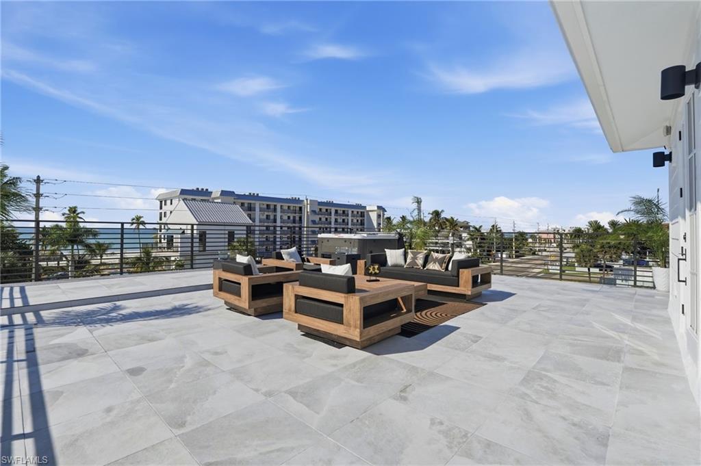 HOLIDAY SHORES - Residential