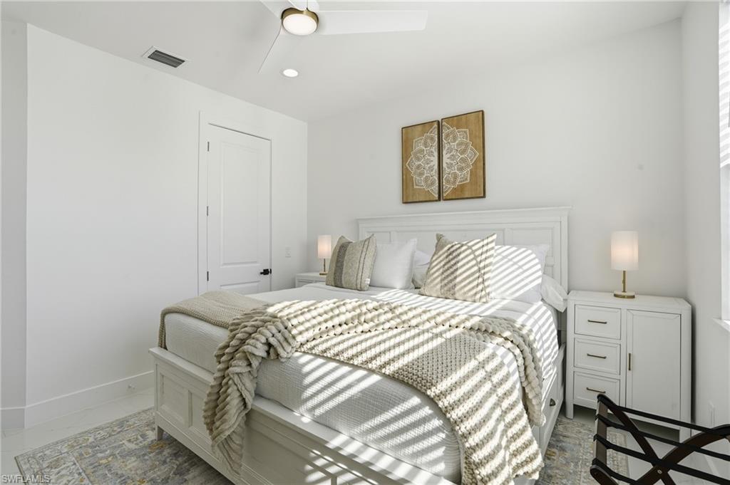 HOLIDAY SHORES - Residential