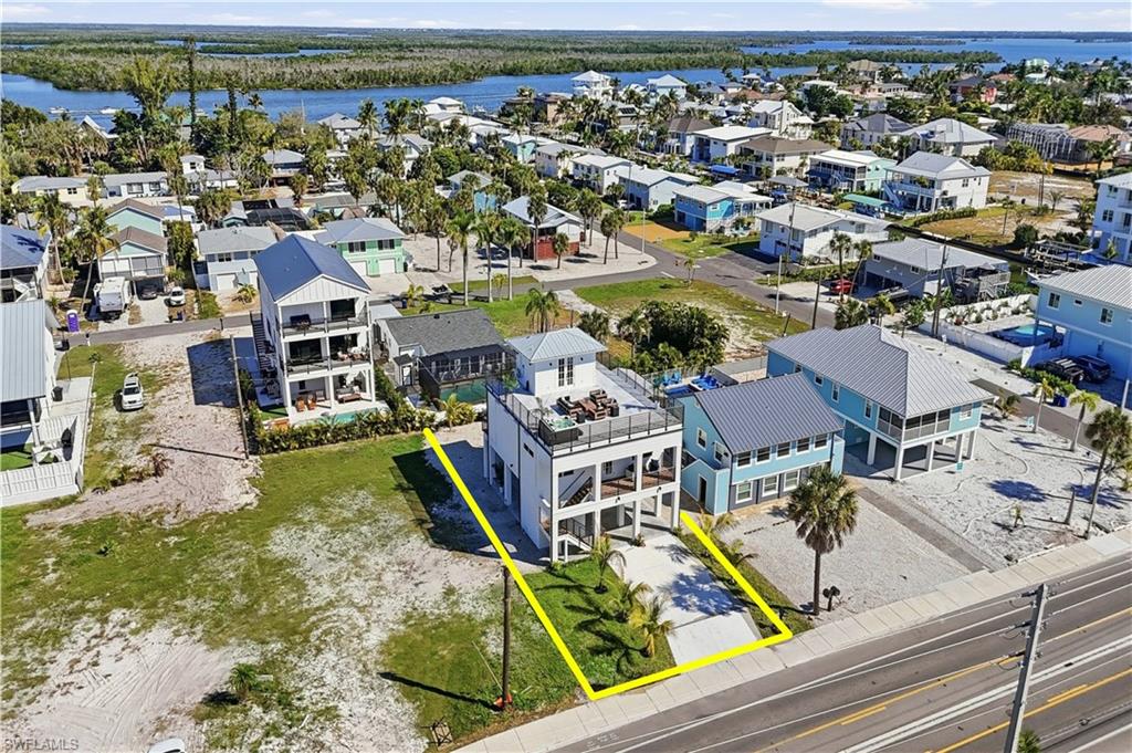 HOLIDAY SHORES - Residential