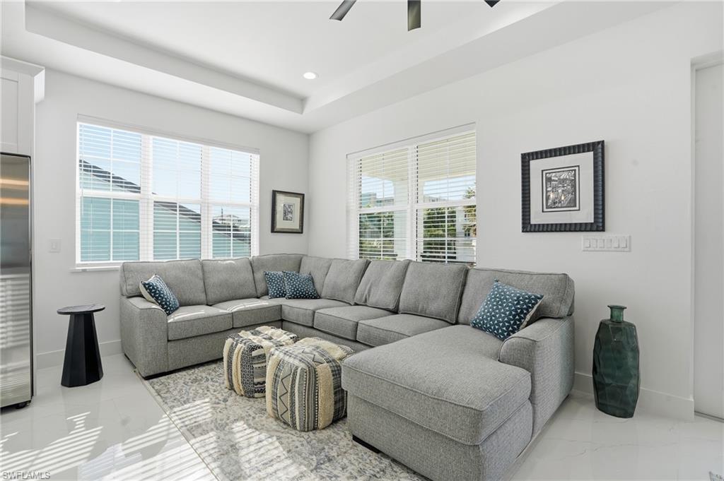 HOLIDAY SHORES - Residential