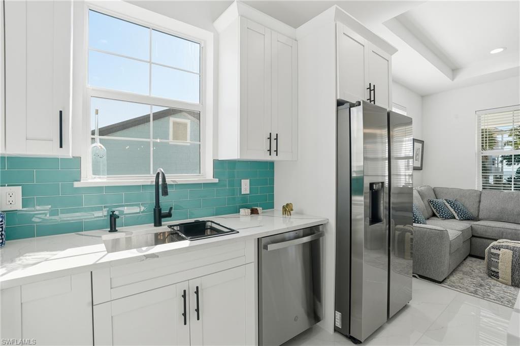 HOLIDAY SHORES - Residential