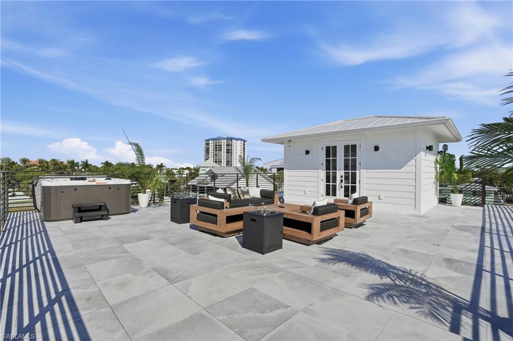 HOLIDAY SHORES - Residential