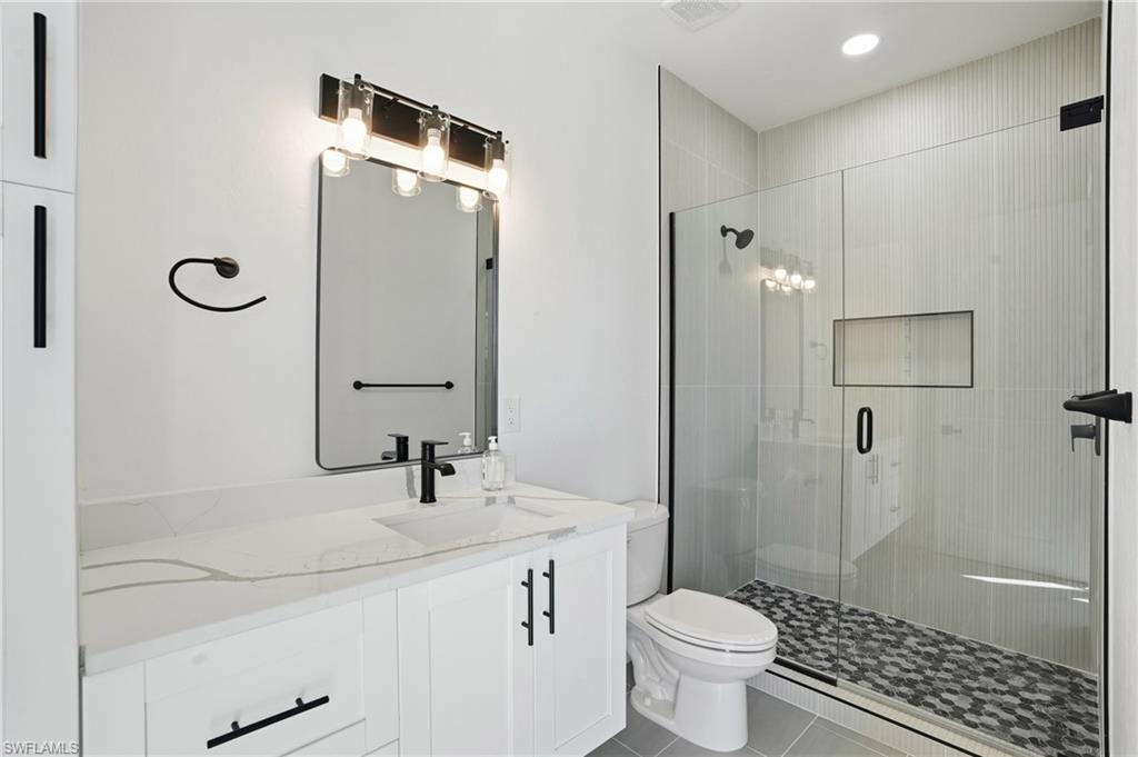 HOLIDAY SHORES - Residential