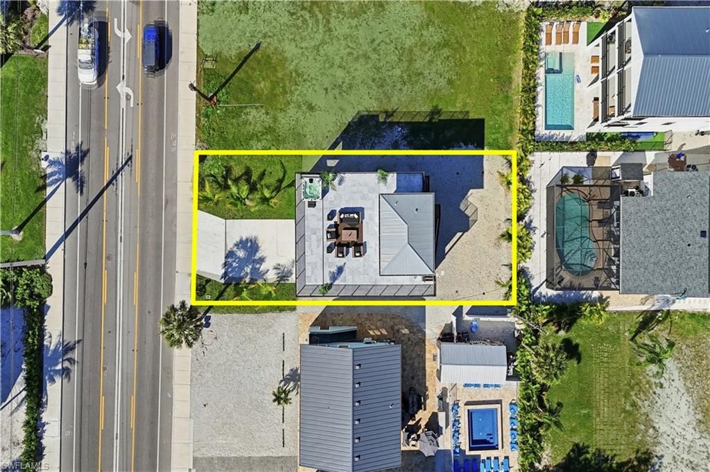 HOLIDAY SHORES - Residential