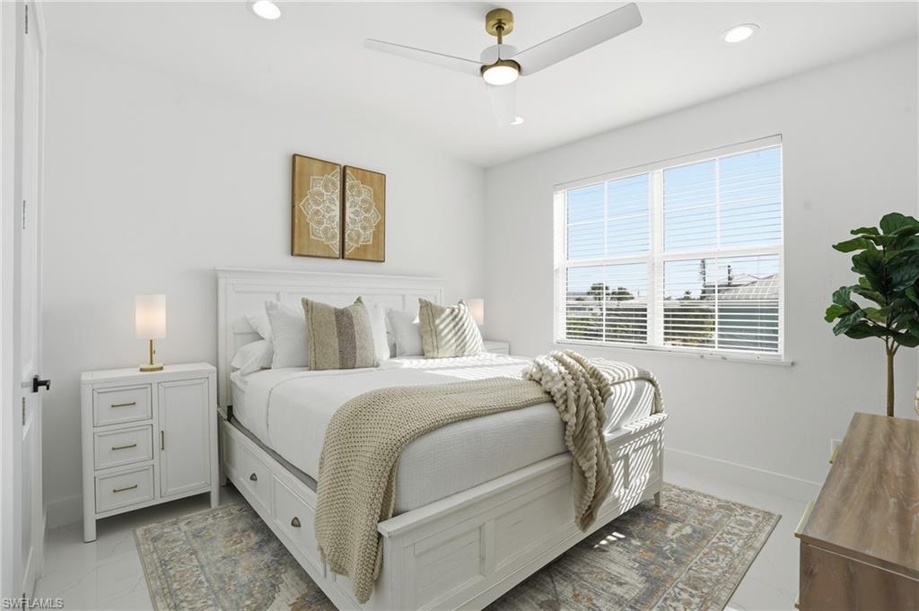 HOLIDAY SHORES - Residential