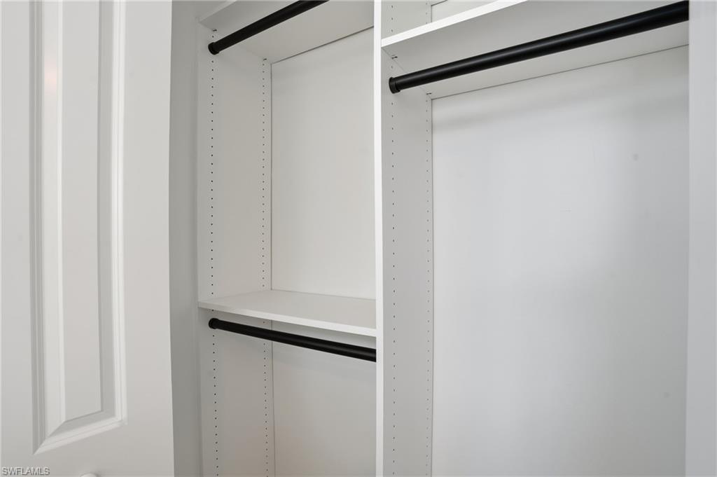 HOLIDAY SHORES - Residential