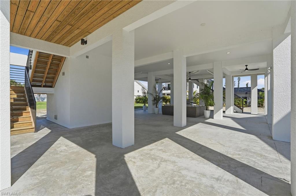 HOLIDAY SHORES - Residential