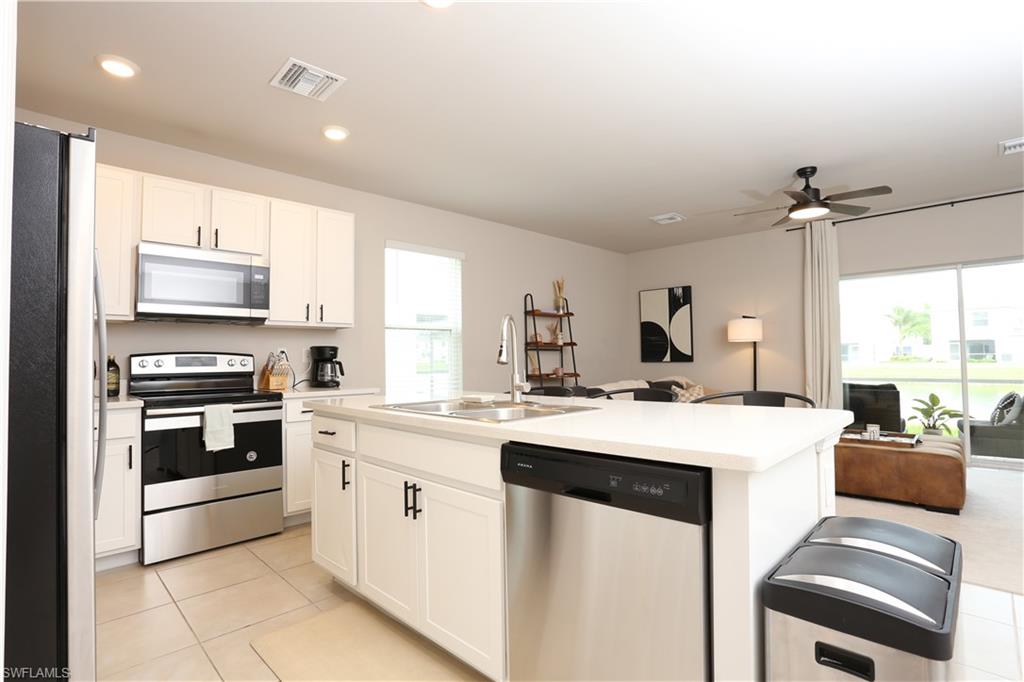 MEADOWOOD - Residential Lease