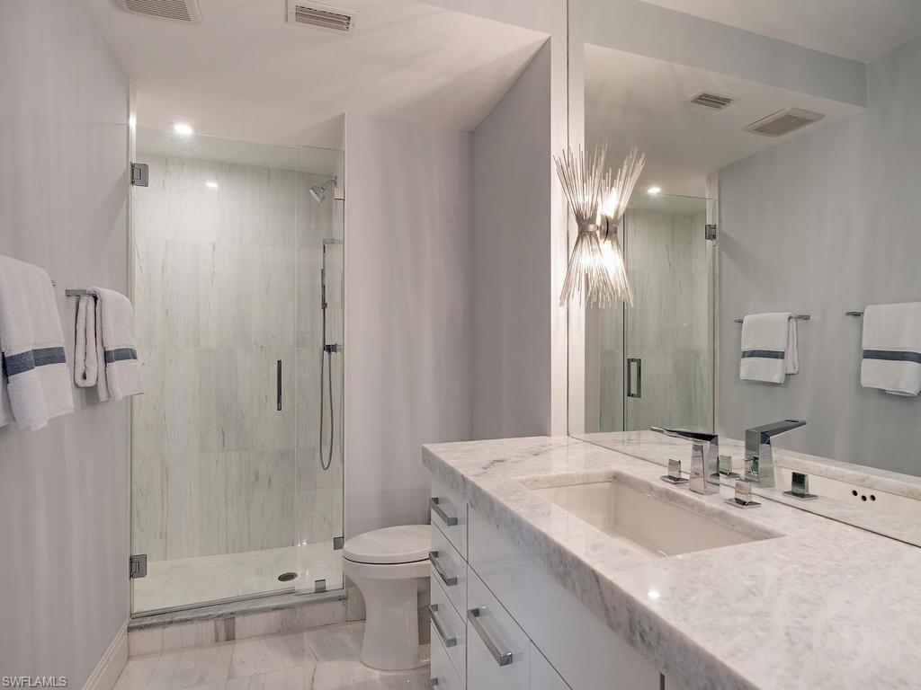 LAURENTIANS - Residential