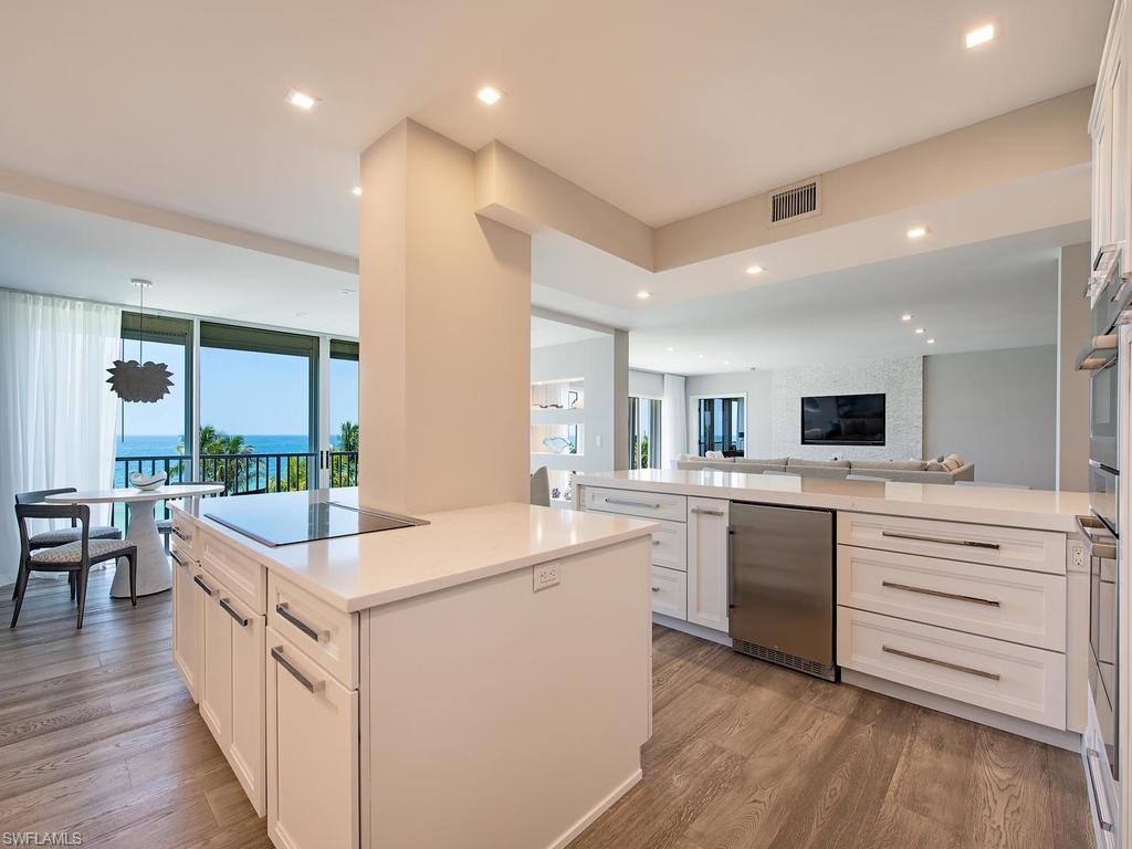 LAURENTIANS - Residential