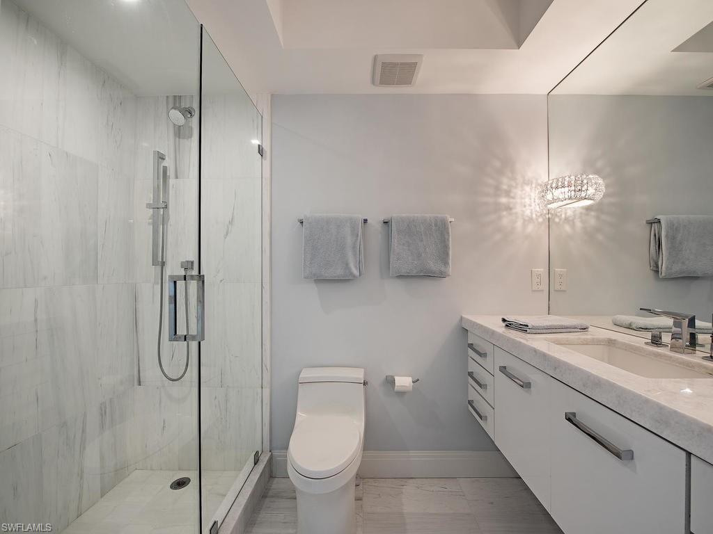 LAURENTIANS - Residential